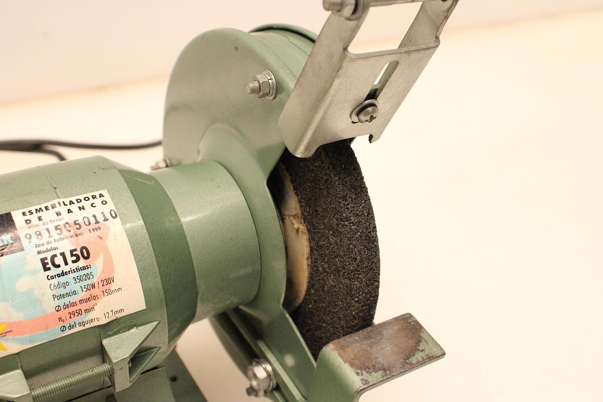 Usado Esmeriladora De Banco ASLAK EC150