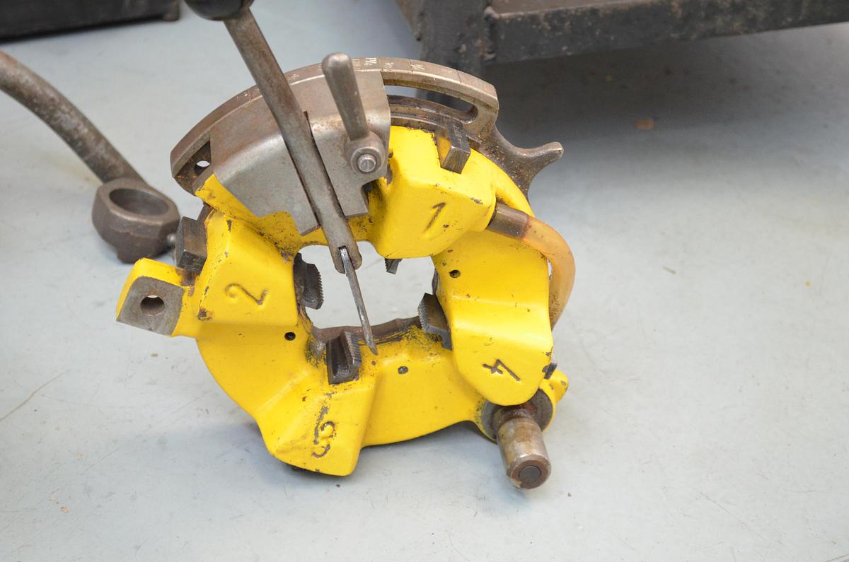 Usado Roscadora electrica REMS Magnum 4010