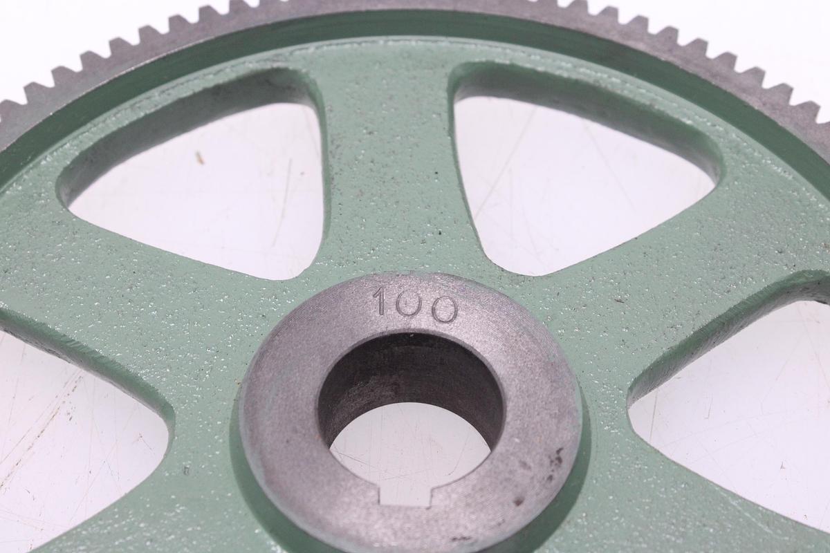 Usado Engranaje para roscas tornos AP 204 mm