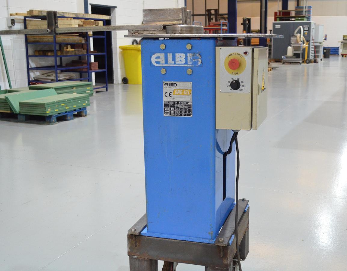 Usado Dobladora varillas ALBA DAE-16L