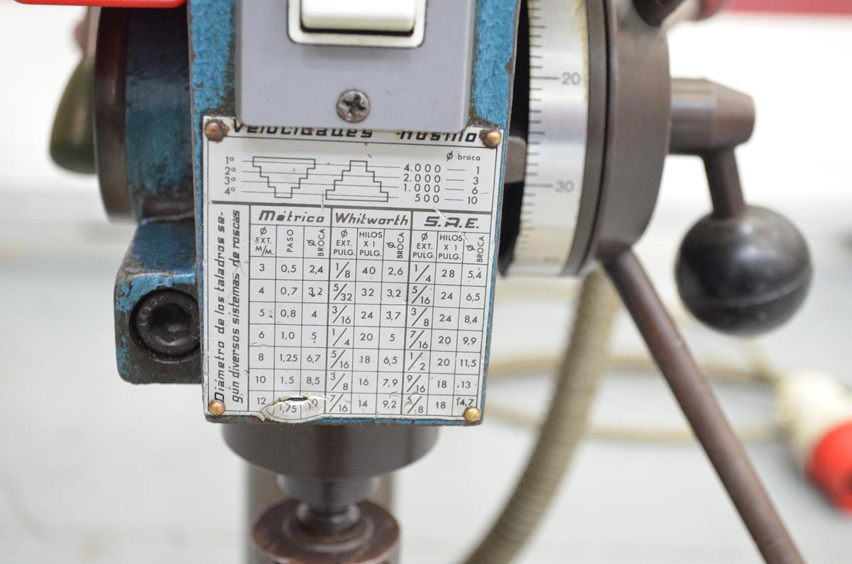 Usado Taladro sobremesa correas Ara-Mon 501
