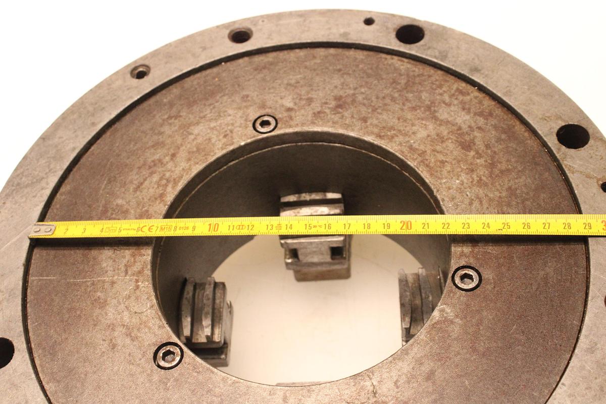 Usado Plato para Torno 4 Garras 350 mm