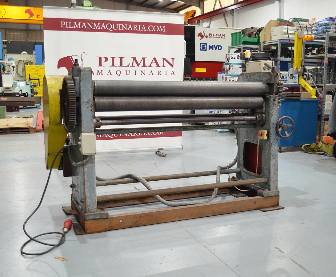 Usado Cilindro mecánico motorizado 1500x3mm Rodillo 110mm