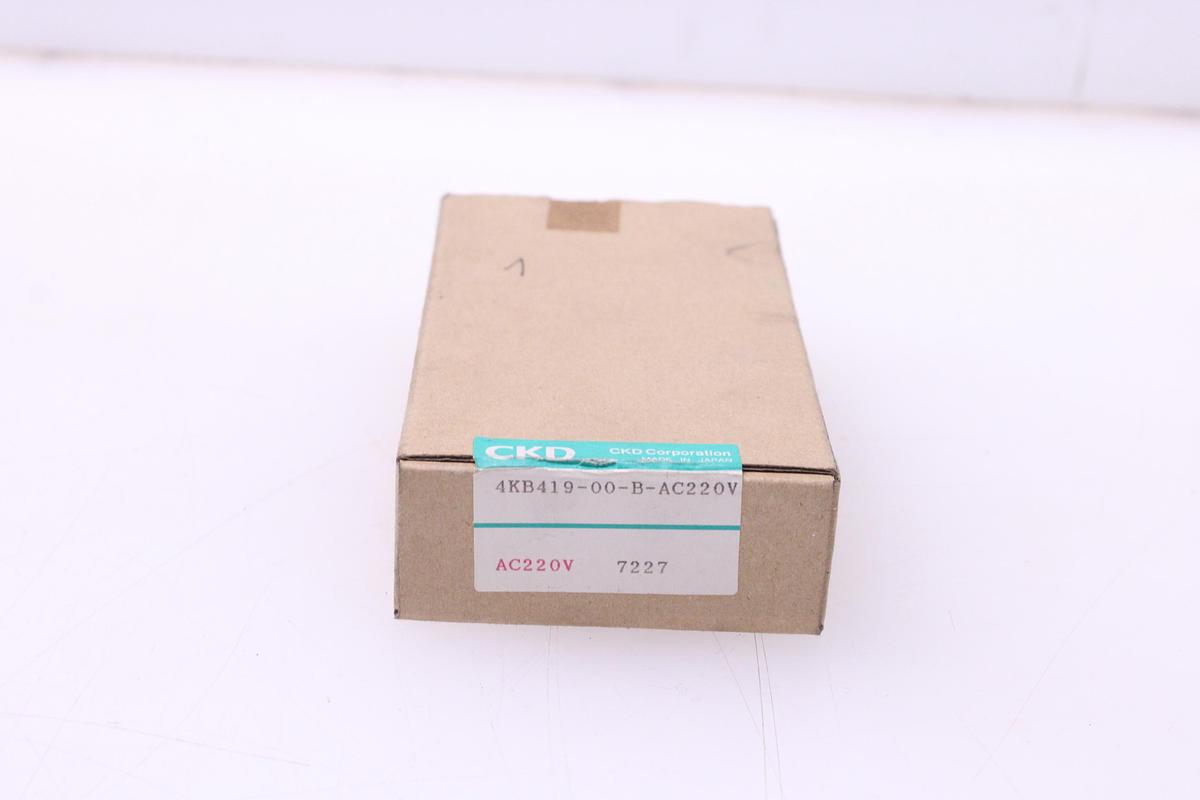 Usado Electroválvula CKD 4KB419-00-B-AC220V