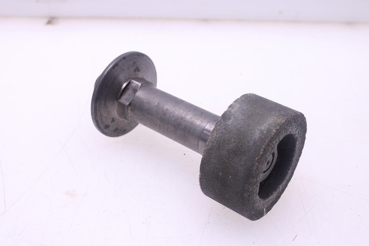 Usado Rectificadora con muelas para torno