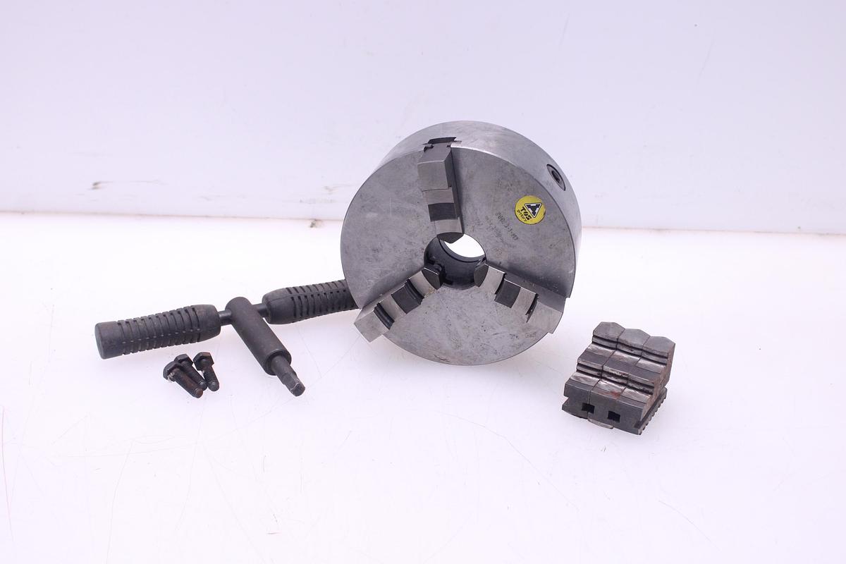 Usado Plato de Torno TOS Svitavy 3 Garras 200mm