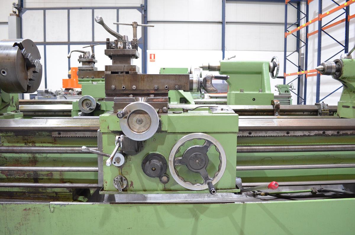 Usado Torno Geminis GE 650 2.000mm e.p