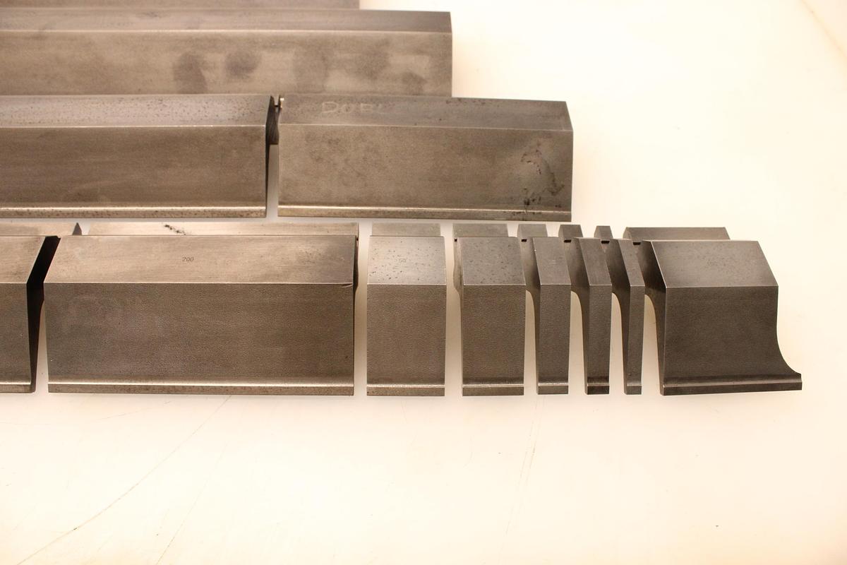 Usado Juego Punzones EUROSTAMP 1173 88º - 13 Tramos