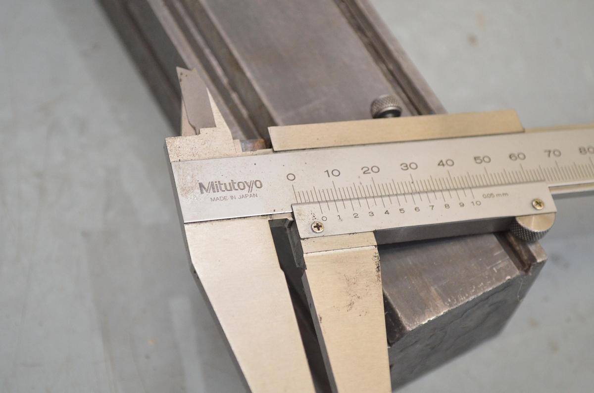 Usado Matriz 54x54 varias V 2130mm