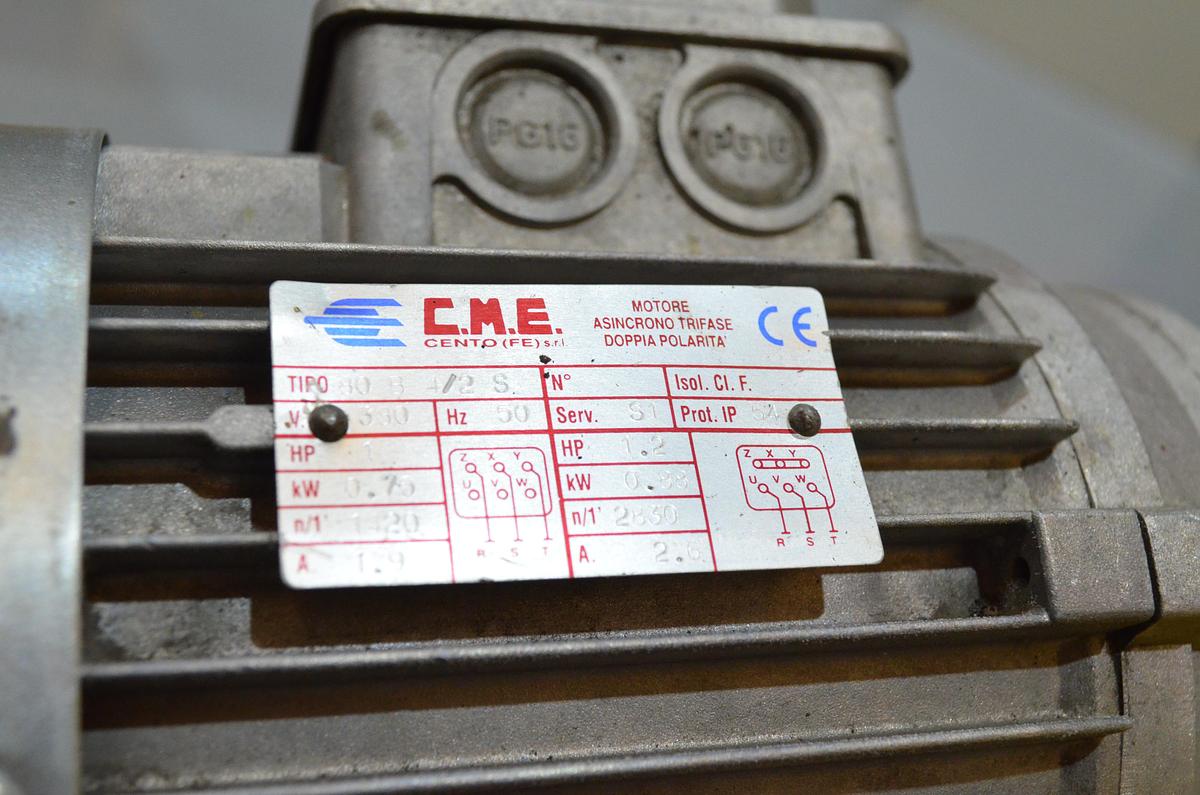 Usado Sierra cinta manual MG K-260