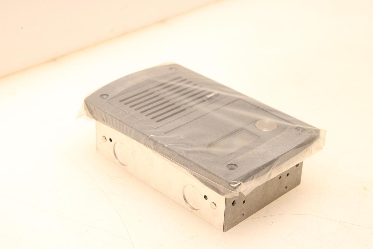 Usado Portero FERMAX Bruto 2M AP 101