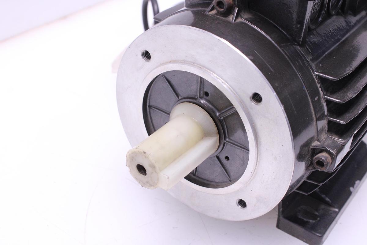 Usado Motorreductor IEC 90L M4 1.5 Kw