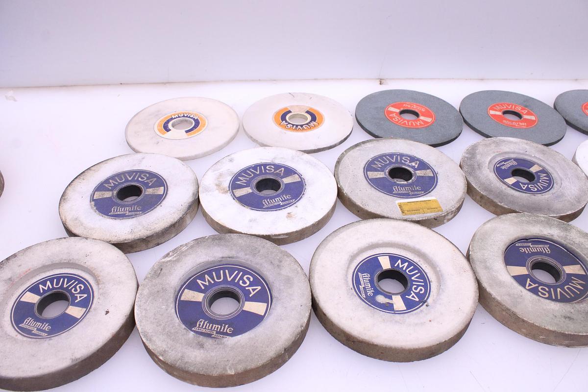 Usado Lote Muelas Rectificado Muvisa 180 mm - 21 Unidades