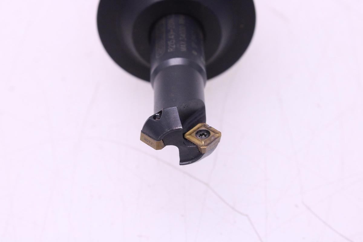 Usado Fresa 25mm y Fresa SECO 215.49-2016.3-09 + Widias SPGX0903 / SCGX070308