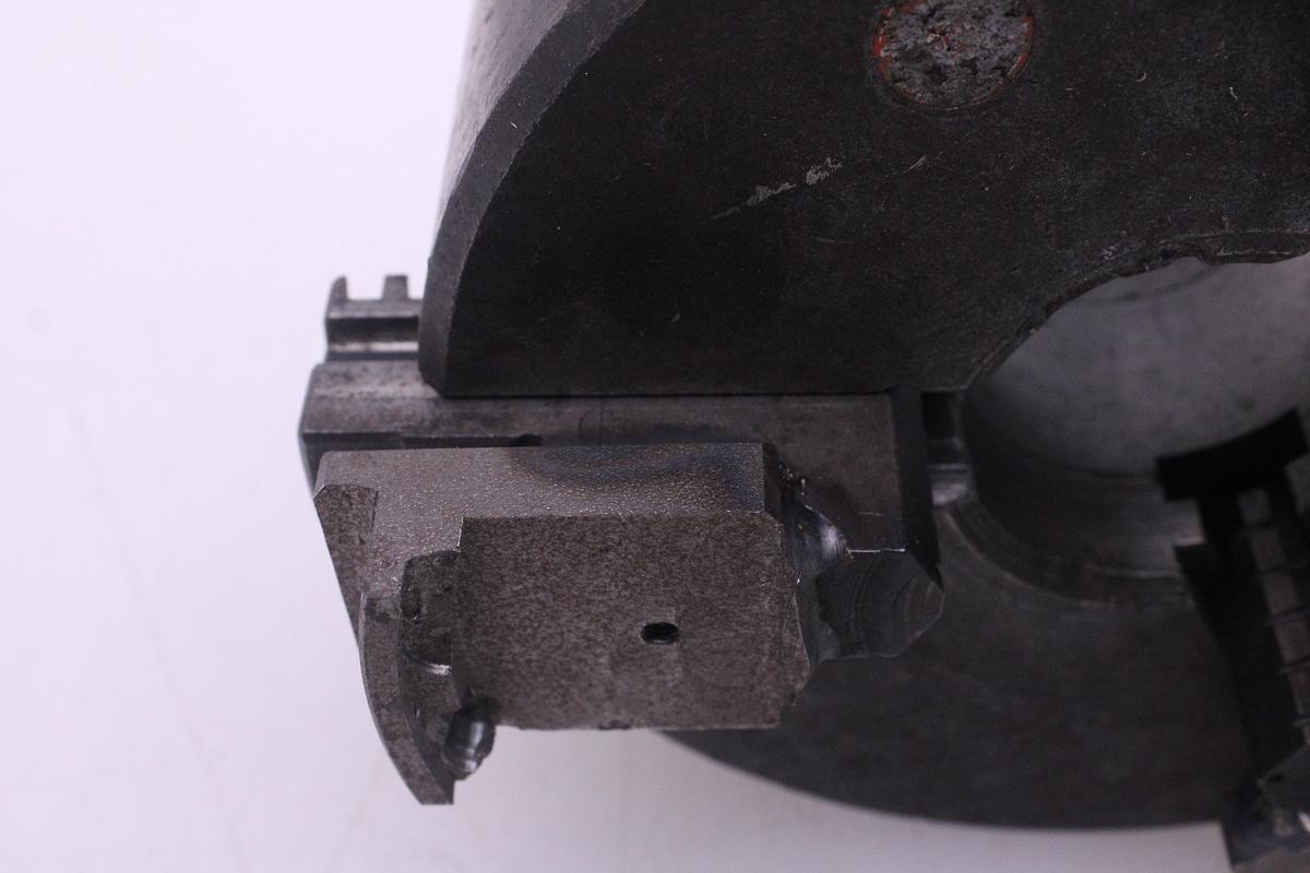 Usado Plato para Torno 190 mm con base metalica