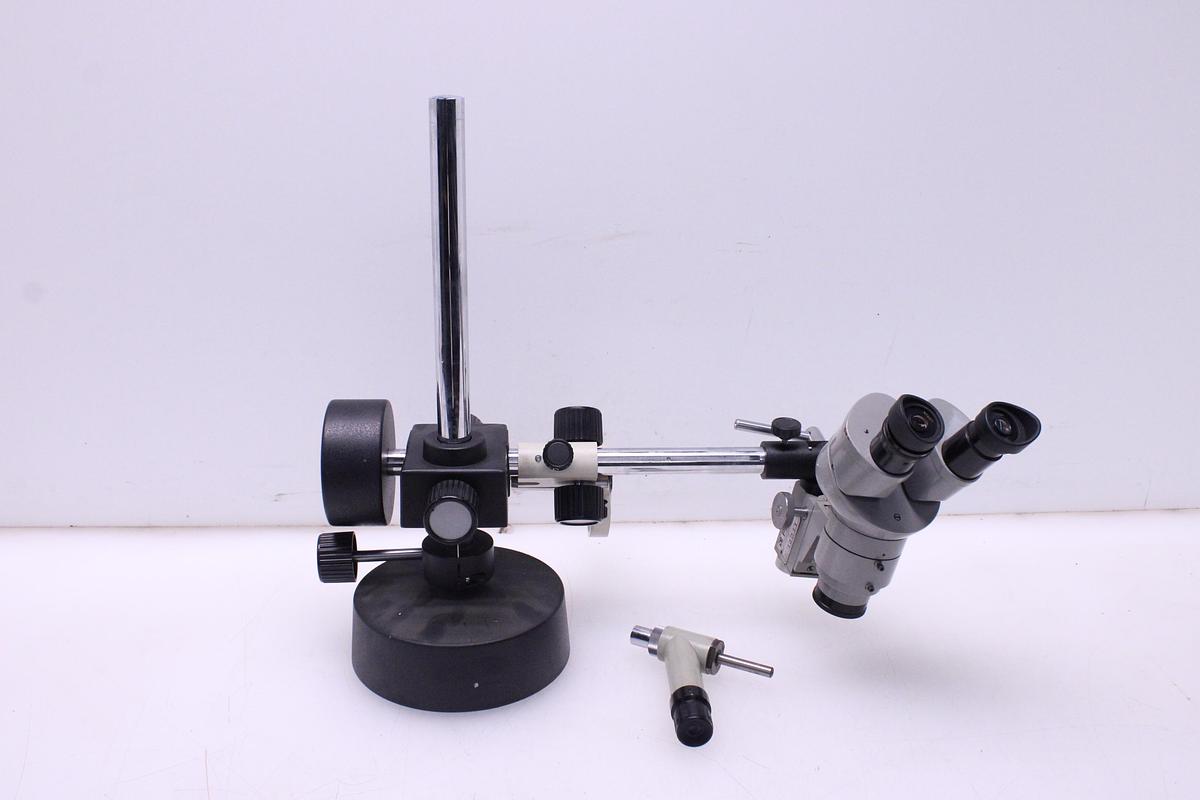 Usado Estereomicroscopio NIKON 70750 con soporte