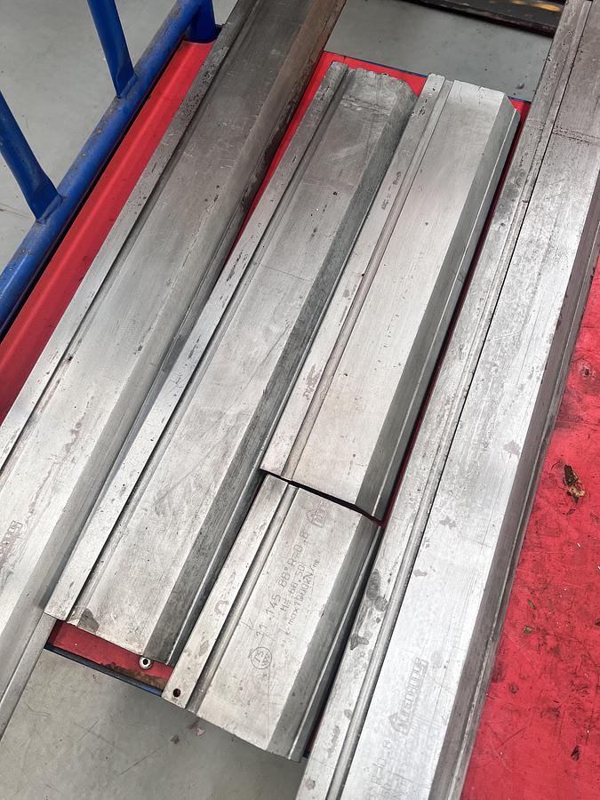 Usado Plegadora Mebusa 90-25 de 2500x90tn