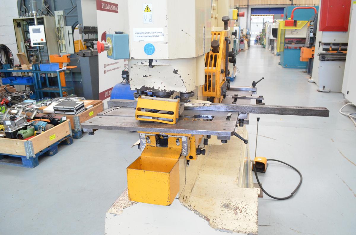 Usado Punzonadora Hidráulica Geka 80 S