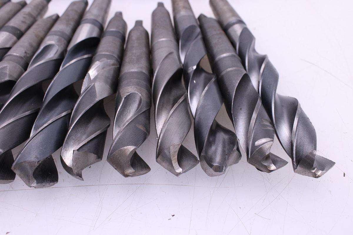 Usado Juego Brocas Metal 23,50 a 32mm Mango Cónico Morse MT3 - 28 Unidades