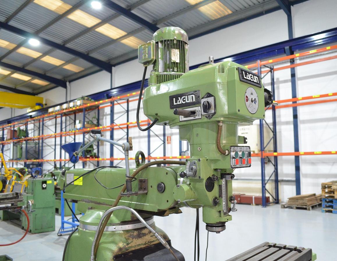 Usado Fresadora torreta Lagun FTV-4 visualizador Fagor X Y Z