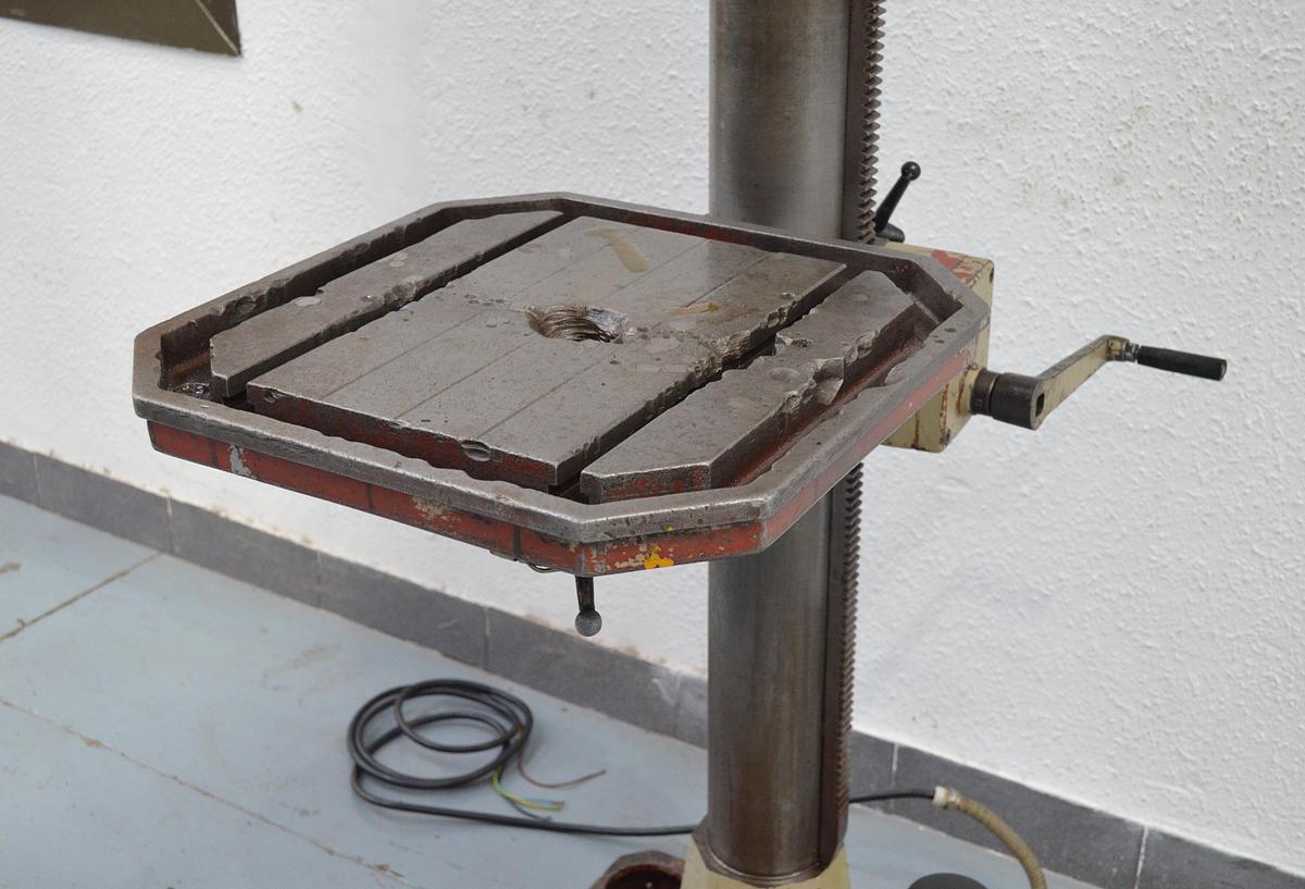 Usado Taladro columna Erlo TSAR-32 Año 96