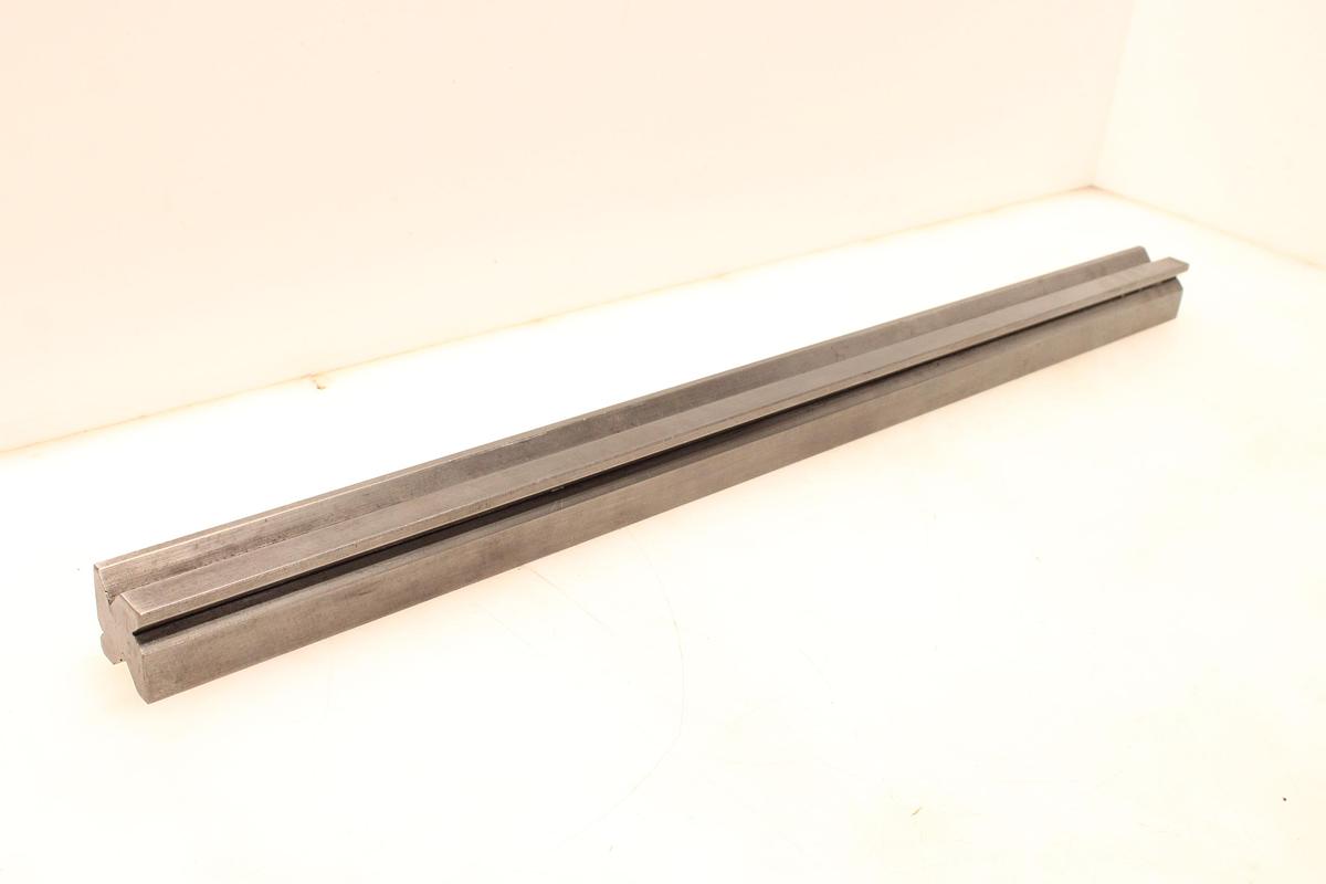 Usado Matriz de 4 V'S - 967mm