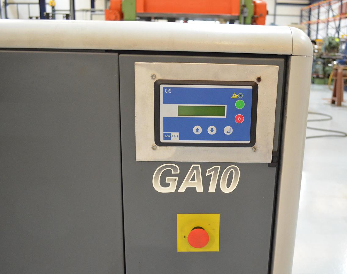 Usado Compresor tornillo Atlas Copco GA10 con secador aire KLUG