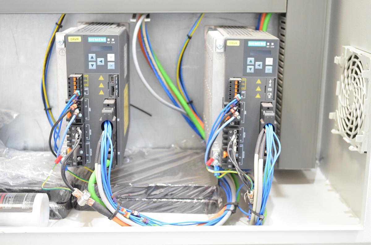 Plegadora Hidráulica MVD SERIE B - 3.100x175Tn