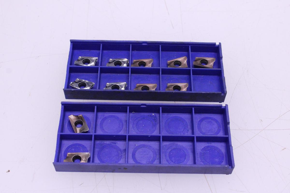 Usado Fresas Con Cono ISO 40 + Plaquitas de Widia AXET / AXMT170508