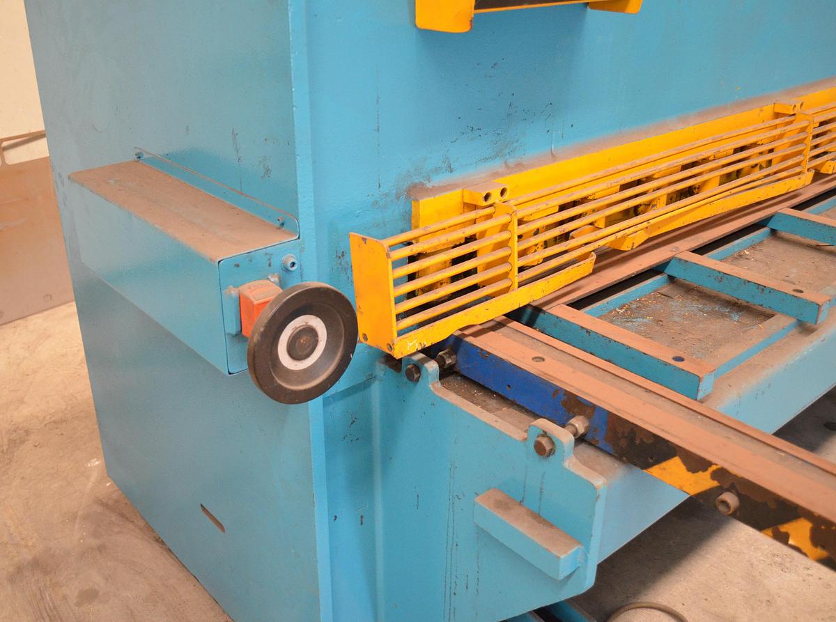 Usado Cizalla Haco corte vertical TS-3006