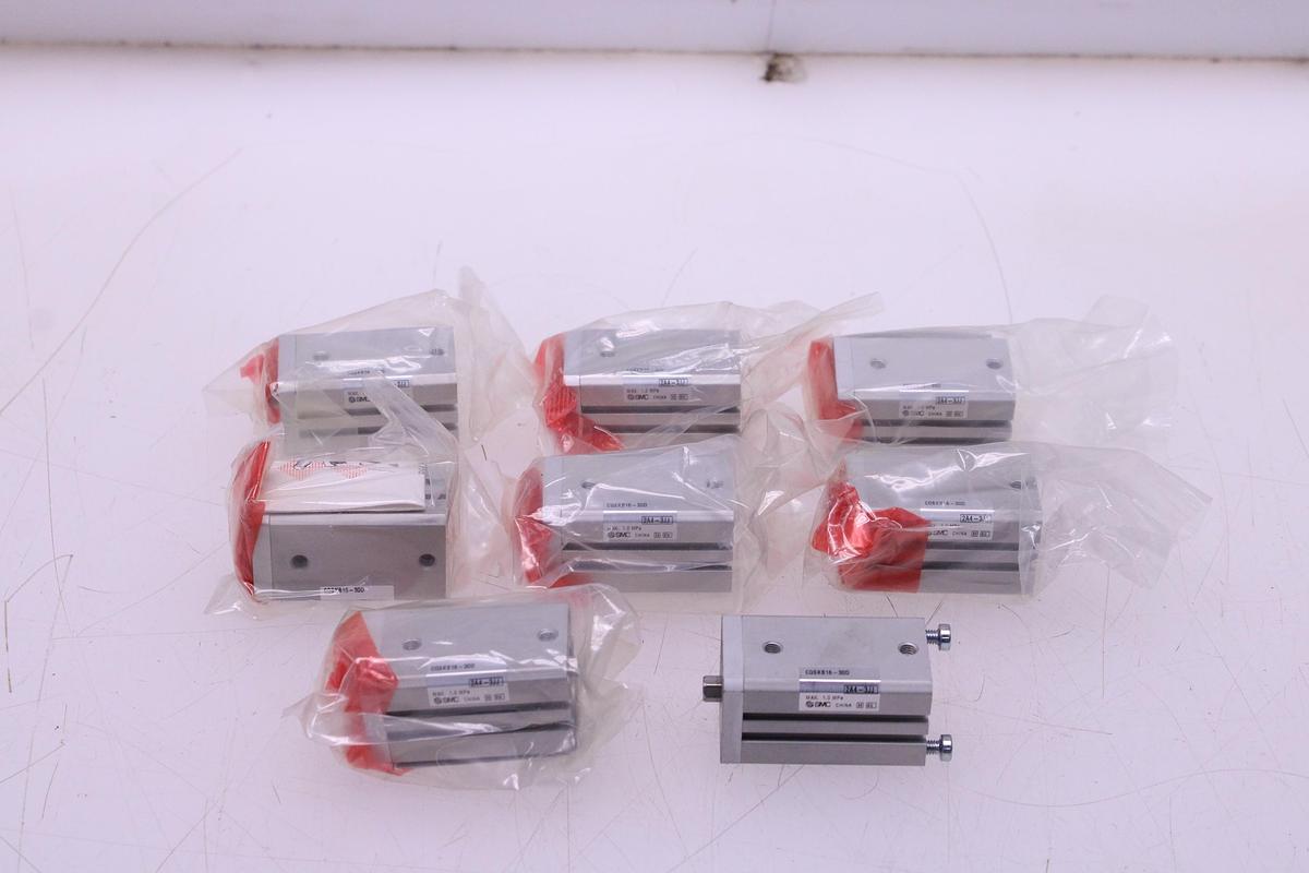 Usado Cilindro Neumatico SMC CQSKB16-30D