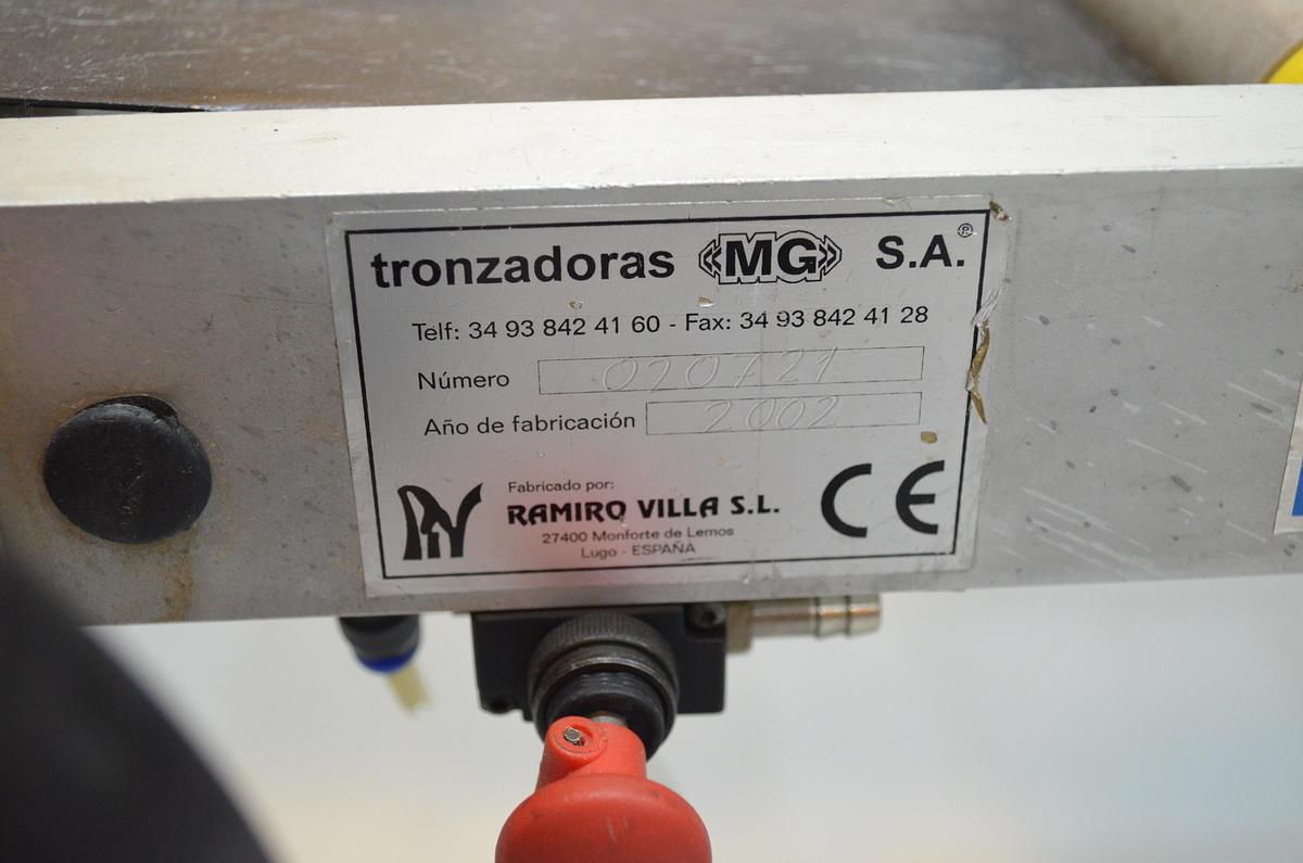 Usado Tope medidor Tronzadoras MG para aluminio con lector digital