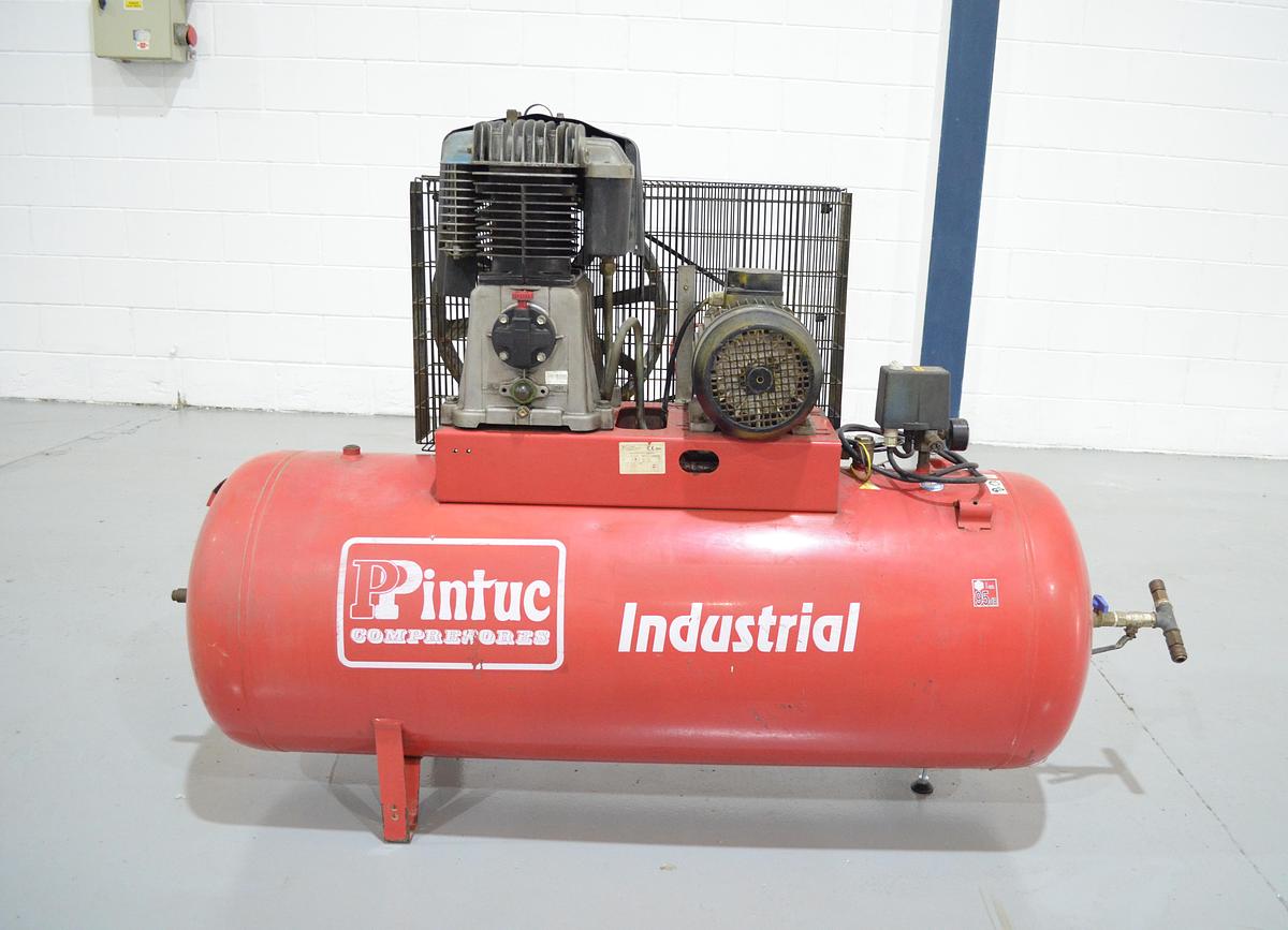 Usado Compresor piston Fini 5.5Hp - Calderín 270L