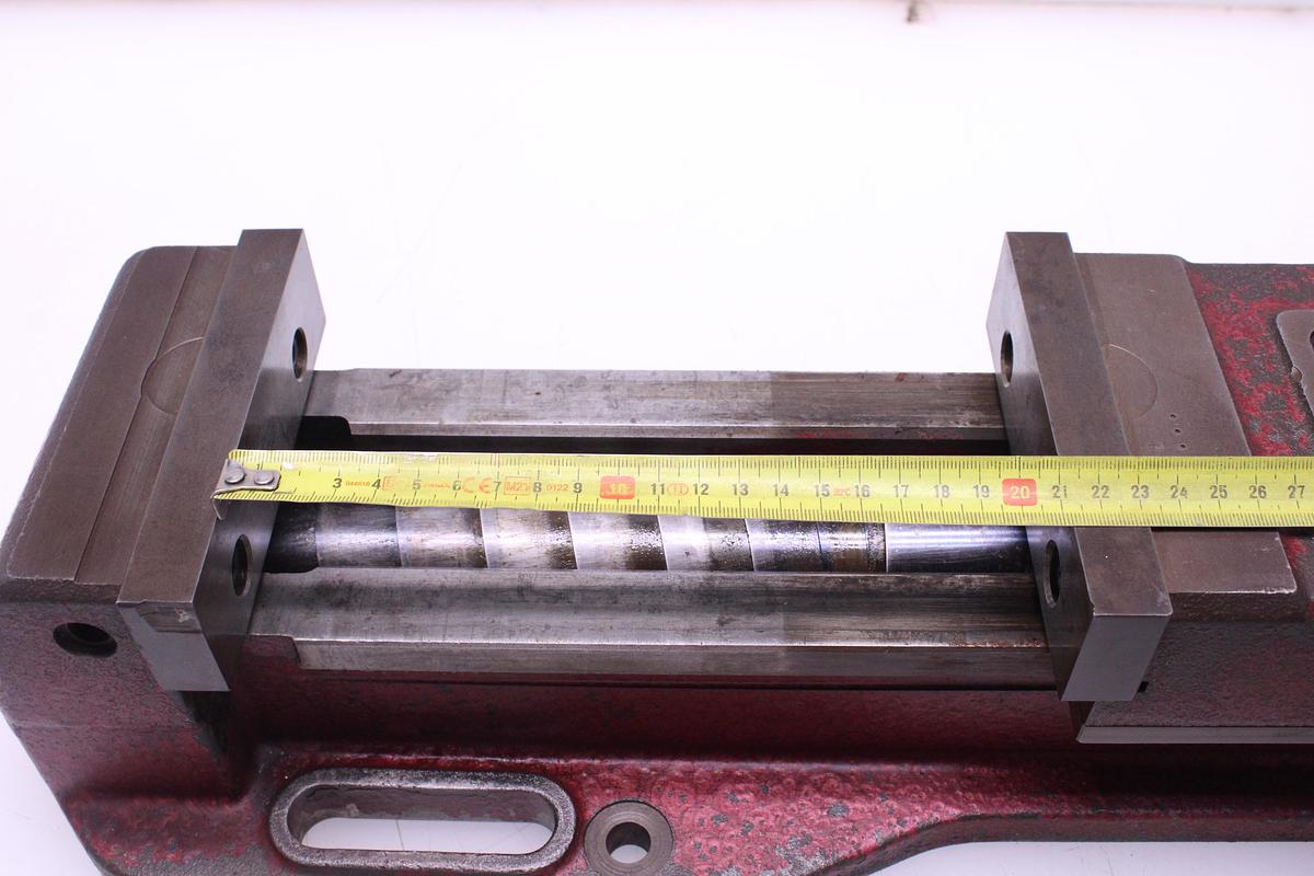 Usado Mordaza Hidráulica Crucelegui H4-220 HG