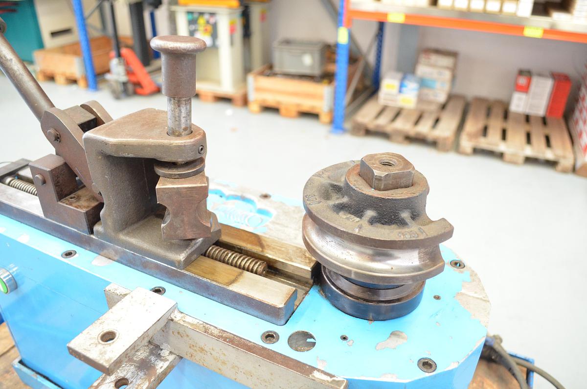 Usado Curvadora tubos CBC UNI 60 D