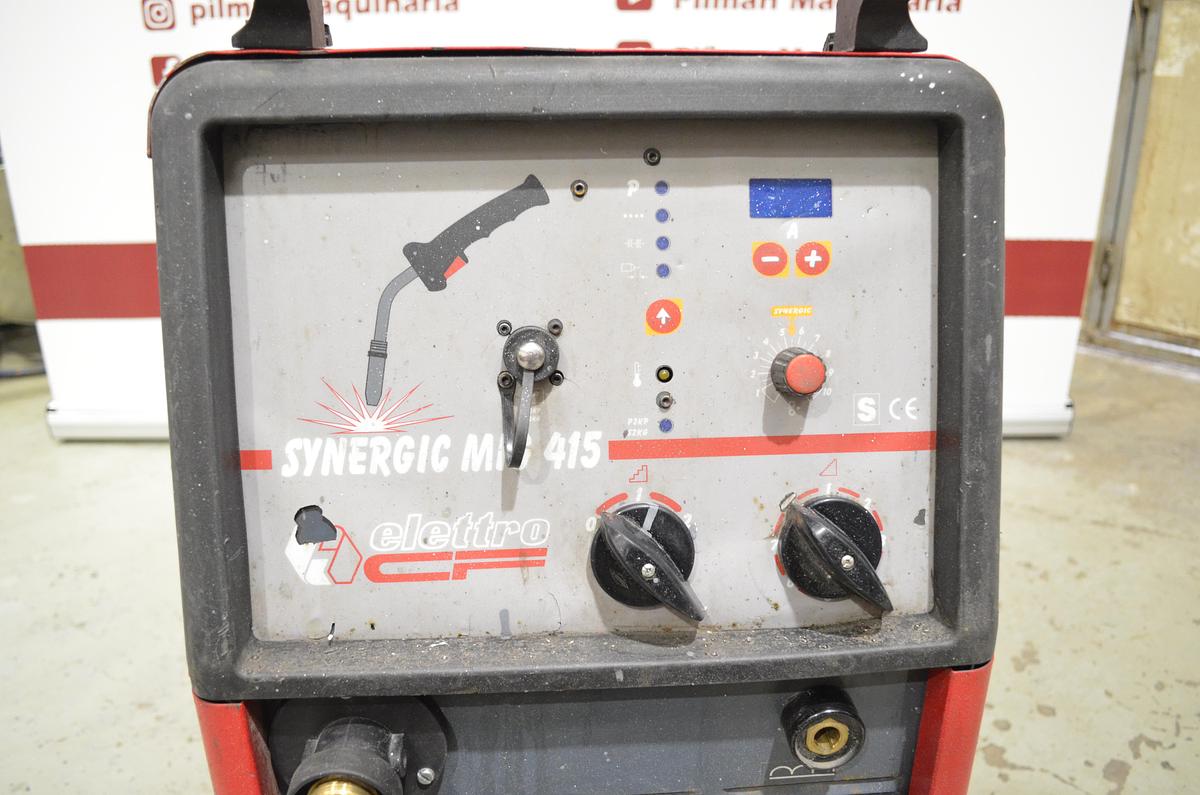Usado Maquina soldar hilo sinergica Elettro Synergic MIG 415