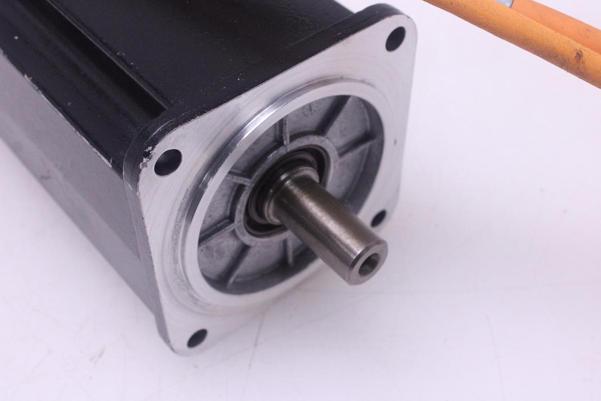 Usado INDRAMAT MKD041B-144-KP1-KN