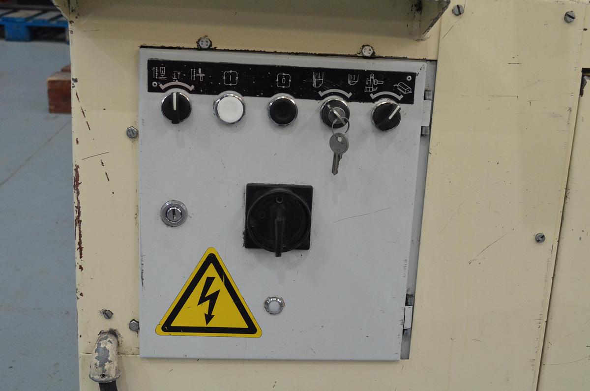 Usado Punzonadora Geka Hydracrop 55 SD