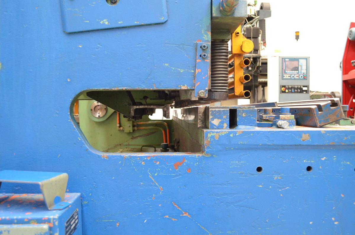 Usado Cizalla hidraulica pendular Ajial 3100x6mm