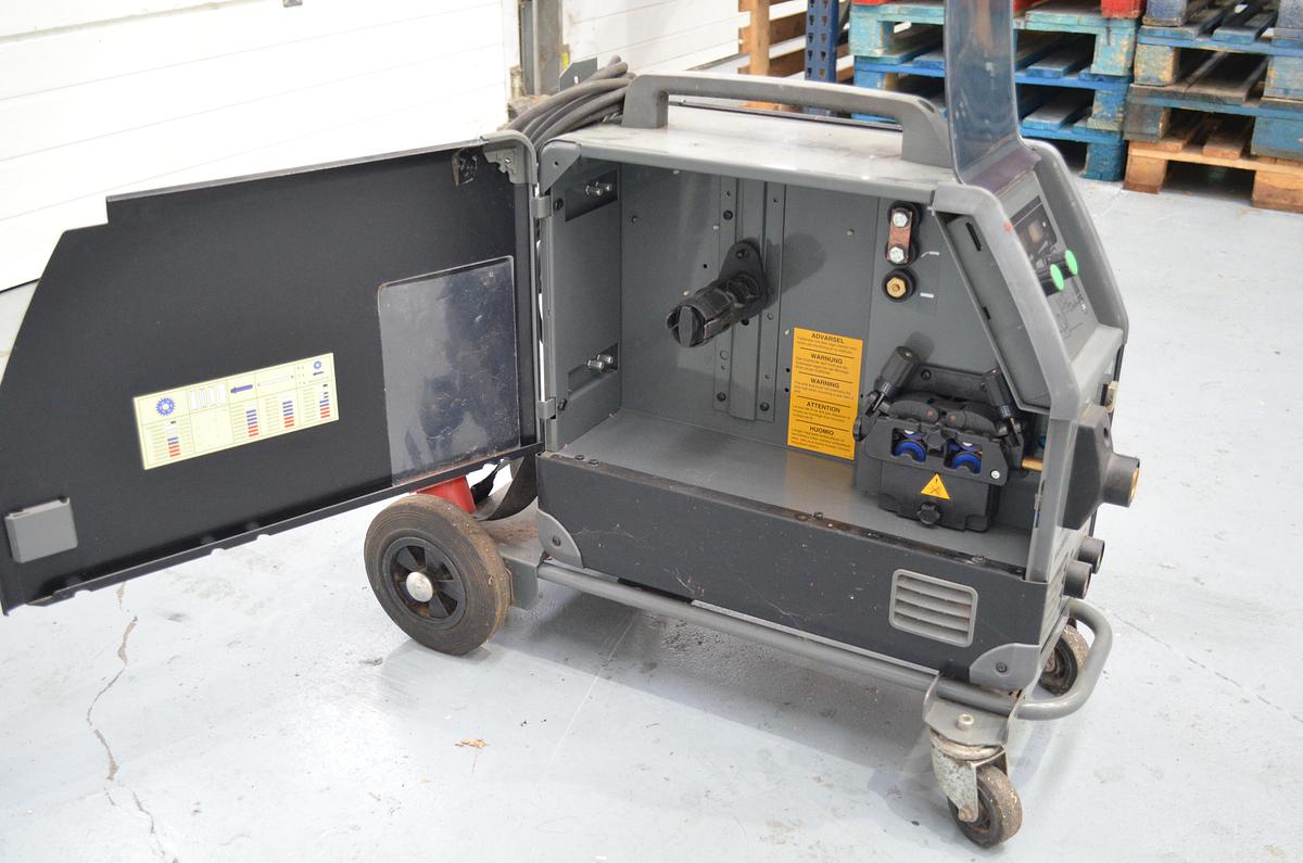 Usado Maquina soldar hilo Wurth MIG-MAG 300