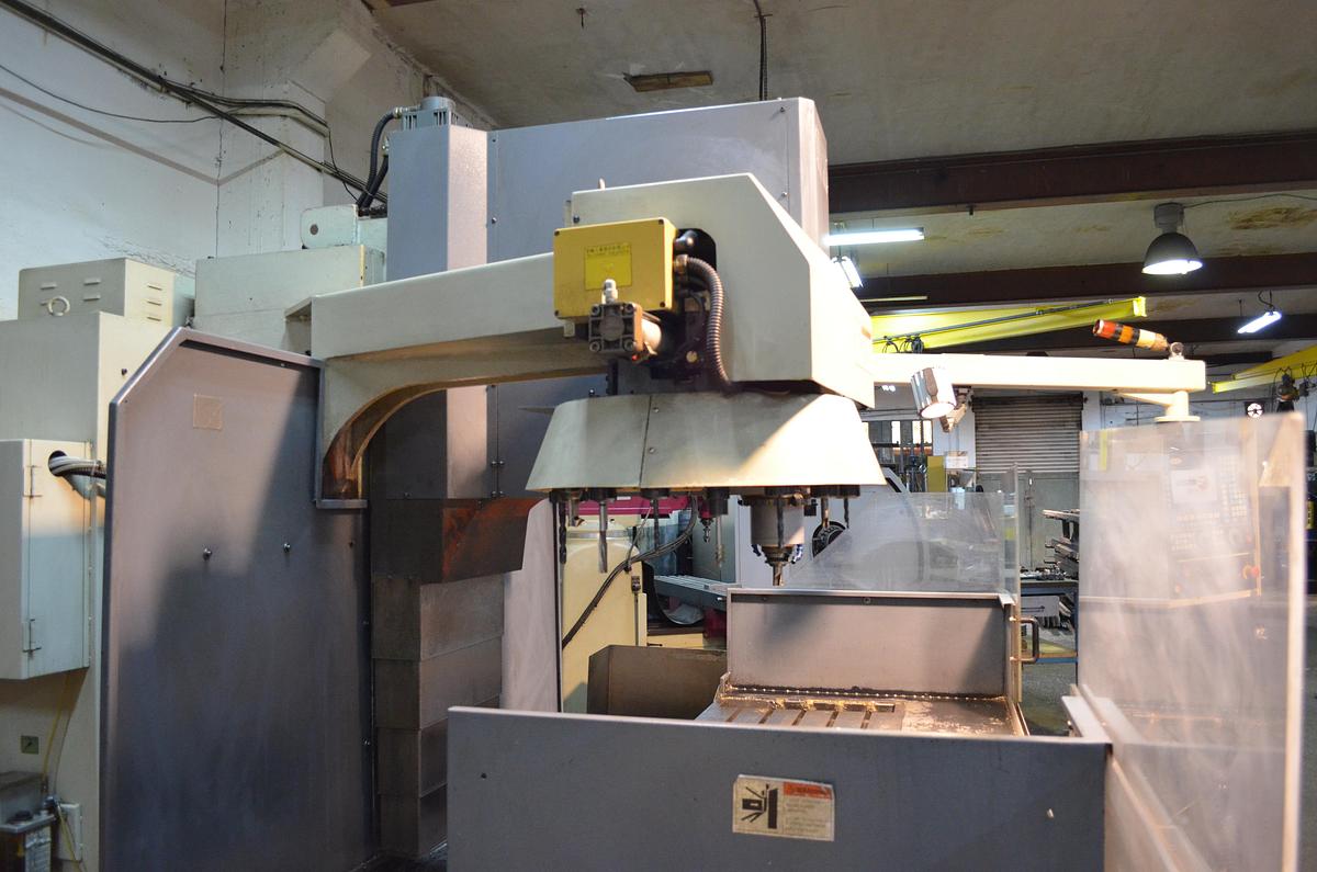 Usado Centro mecanizado KAUKAN Cinch Mill30SB 2006 cnc Fagor 8040-M