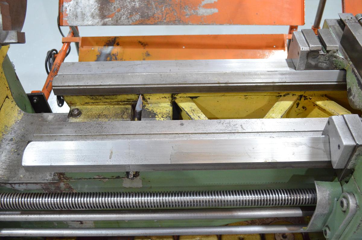 Usado Torno AP E-2 de 2.200mm e.p. con CE