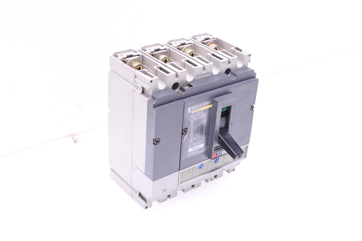 Usado Disyuntor Merlin Gerin Compact NS 250 N