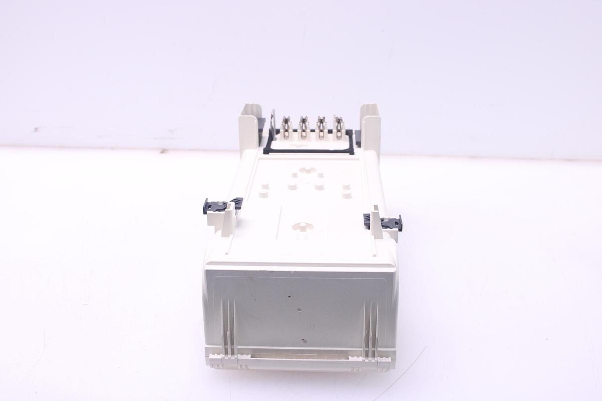 Usado Cofre derivación 100A 12 Mod. Schneider Electric KSB100SM412