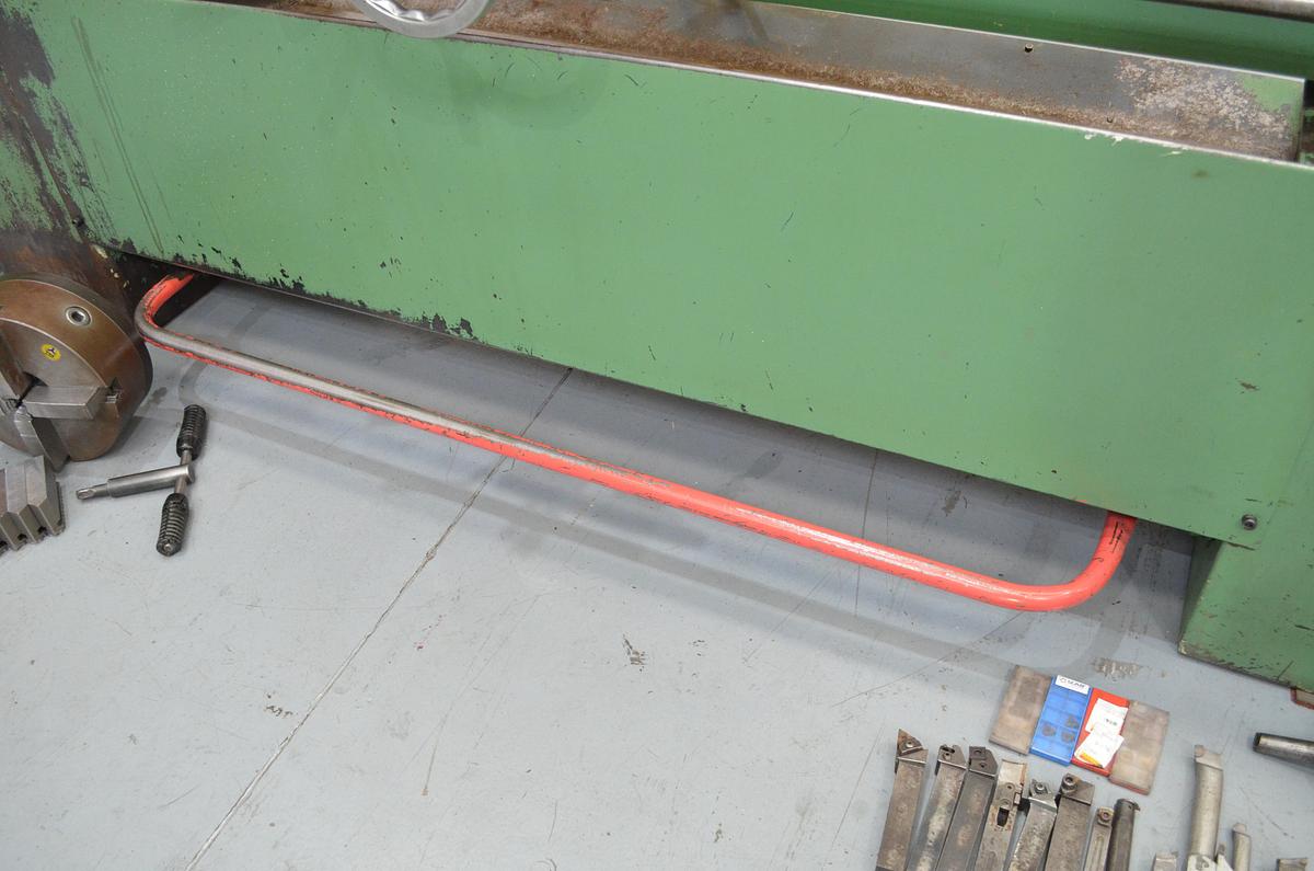 Usado Torno Pinacho L1-225  1650mm e.p. verde