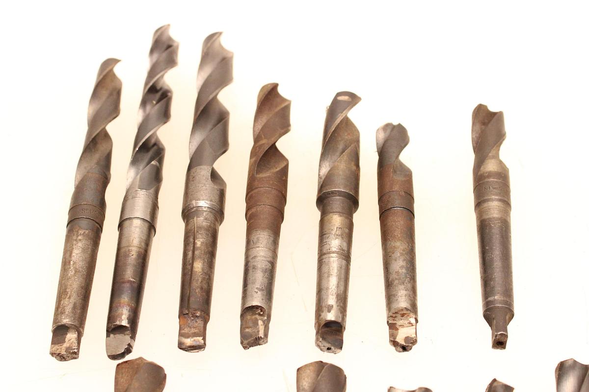Usado  14 Brocas Mango Cónico MT2 - 16 hasta 23 mm