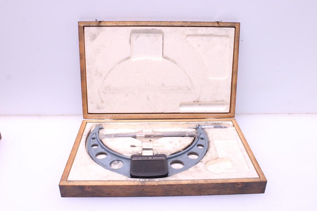 Usado Kit Micrómetros Exterior Mitutoyo 200 - 300 mm 0,01mm