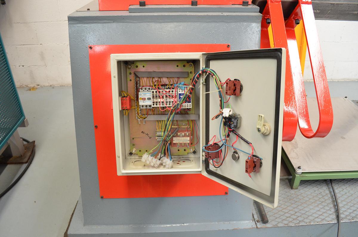 Usado Devanadora vertical Goti Sabadel DMR 2000 - 1500