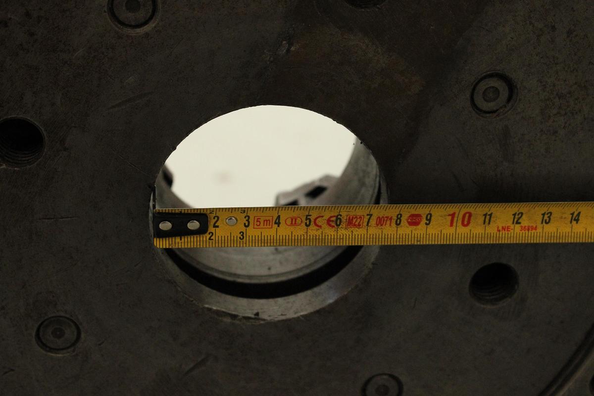 Usado Plato 4 Garras Man para Torno 590 mm