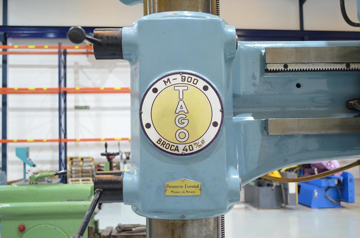 Usado Taladro radial TAGO M-900 broca 40mm